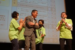 フレイルサポーターによる「片足立ち上がりチェック」