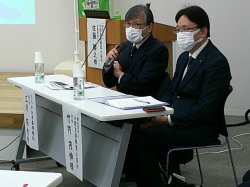 コメンテーターのディスカッションの様子